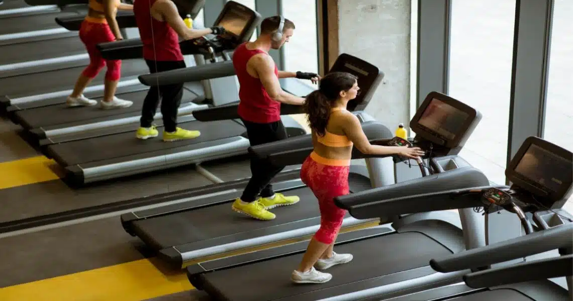 difference between manual and electric treadmill